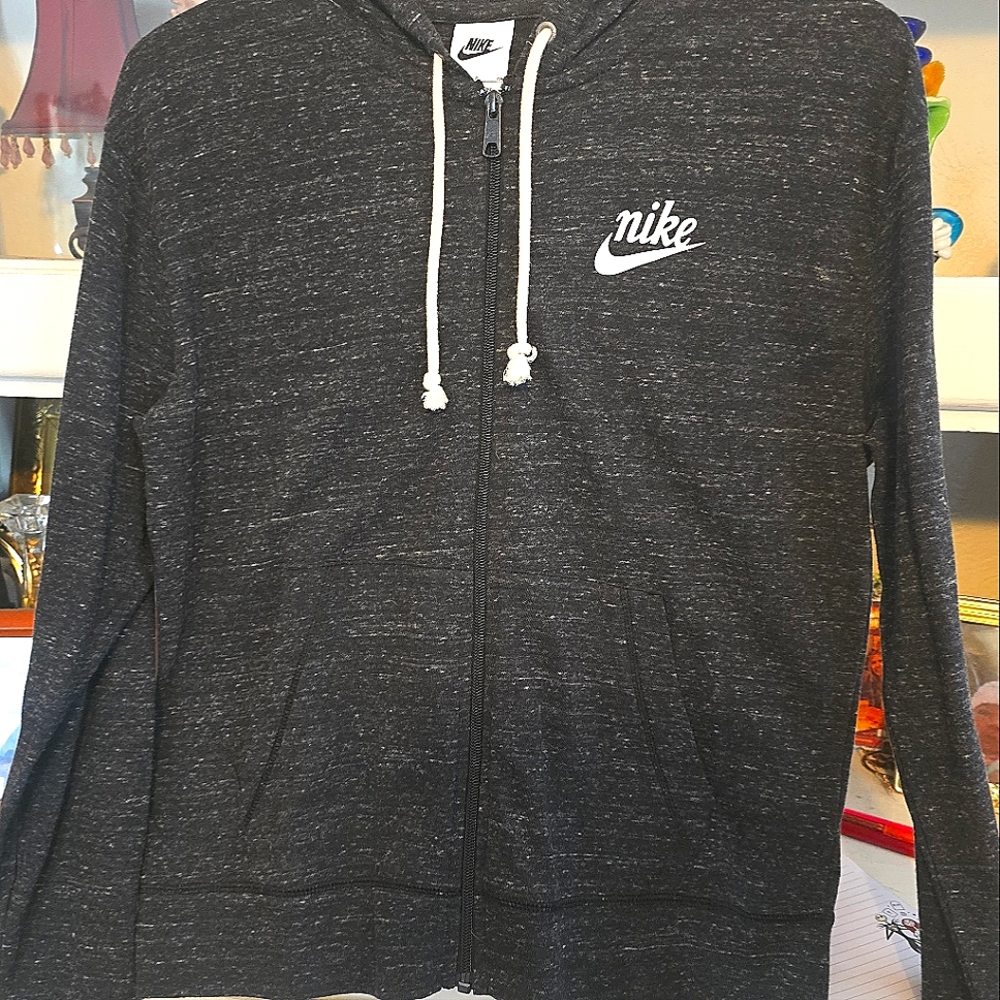 Nike small sweater